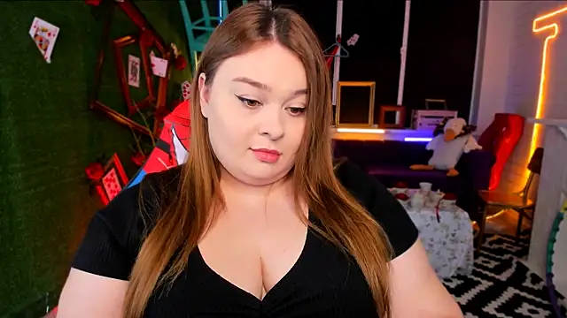 Snapshot of KimberlyMaran chatting on 02.25.25 KimberlyMaran online show from 02.25.25