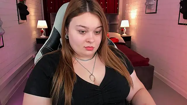 Snapshot of KimberlyMaran chatting on 02.26.25 KimberlyMaran online show from 02.26.25