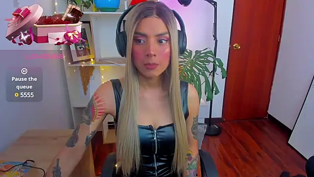 Snapshot of Yeriawaddell_ chatting on 01.06.25 Yeriawaddell online show from 01.06.25