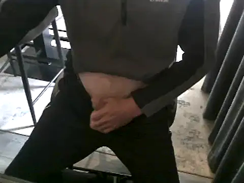 Snapshot of hornyman18cm39 chatting on 06.12.26 hornyman18cm39 online show from 06.12.26