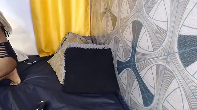 Candiey001 online show from 01.24.25