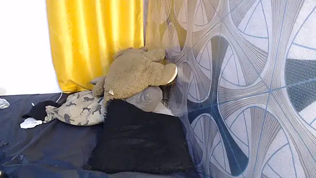 Candiey001 online show from 01.25.25