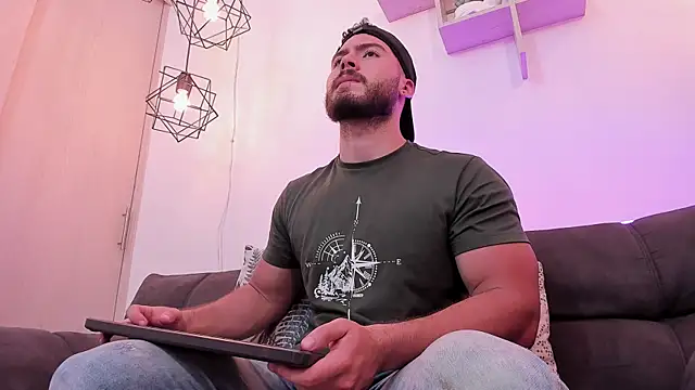 SebastianVilla  online show from 12.26.24