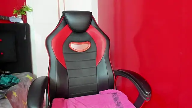 Andrefoxx  online show from 10.26.25