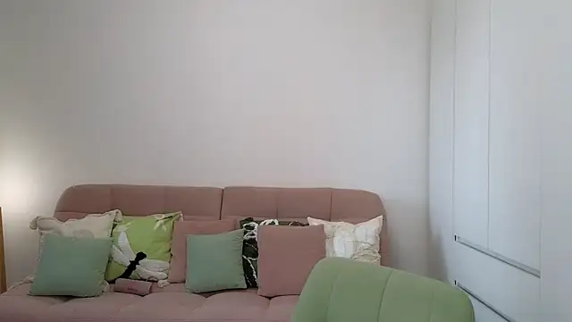 AliciaNewell online show from 10.19.25