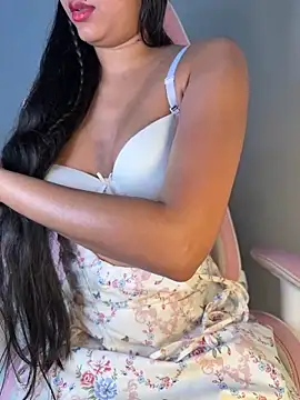 Snapshot of sneha_babe chatting on 10.28.25 sneha babe online show from 10.28.25