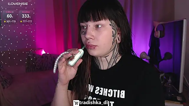 tradishka online show from 11.18.25