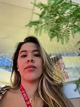 Snapshot of Emilia_Bakerr chatting on 12.17.24 Emilia Bakerr online show from 12.17.24