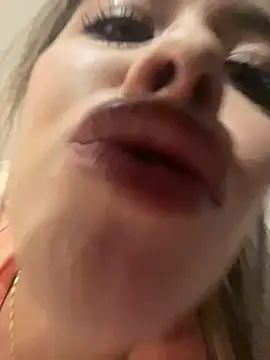 Snapshot of Emilia_Bakerr chatting on 02.05.25 Emilia Bakerr online show from 02.05.25