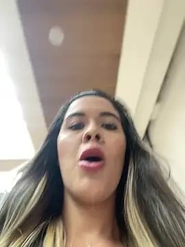 Snapshot of Emilia_Bakerr chatting on 03.05.25 Emilia Bakerr online show from 03.05.25