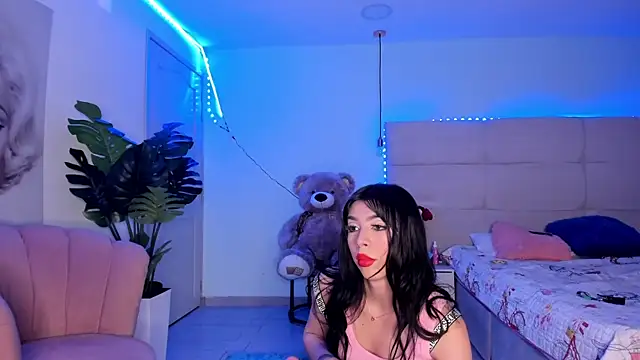 Marily Daniela  online show from 12.15.24