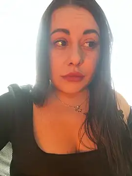 Snapshot of DaisyStreet chatting on 02.23.26 DaisyStreet online show from 02.23.26