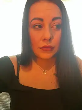 Snapshot of DaisyStreet chatting on 02.24.26 DaisyStreet online show from 02.24.26