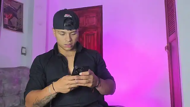 Dominic Biker   online show from 04.18.26