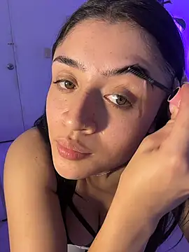 lucianaroy online show from 10.22.25