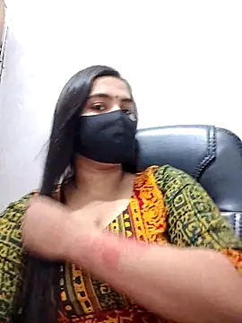 Snapshot of Ritusri_Dotta chatting on 10.13.25 Ritusri Dotta online show from 10.13.25