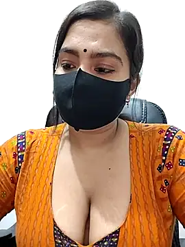 Snapshot of Ritusri_Dotta chatting on 10.18.25 Ritusri Dotta online show from 10.18.25