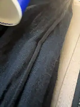 LikaCat online show from 12.14.24