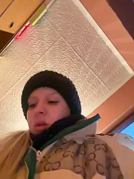 LikaCat online show from 12.17.24