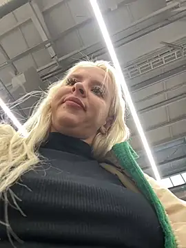 LikaCat online show from 12.19.24