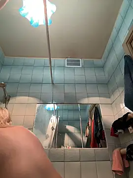 LikaCat online show from 03.11.25