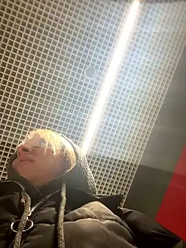 LikaCat online show from 10.05.25