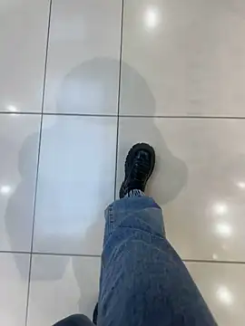 LikaCat online show from 10.08.25