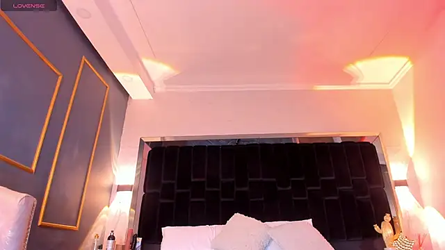 NikkySmiith online show from 01.17.25