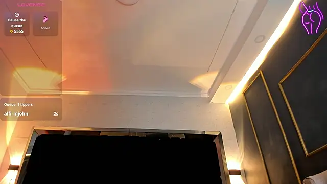 NikkySmiith online show from 02.23.25