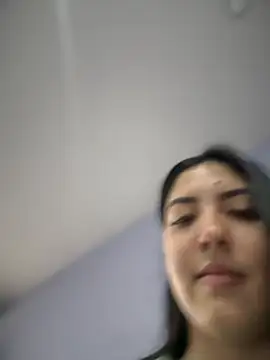MarianaBenz online show from 01.28.25