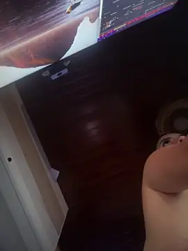 Snapshot of MarianaBenz chatting on 10.11.25 MarianaBenz online show from 10.11.25