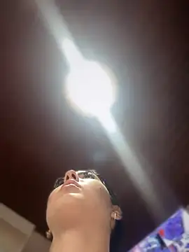 Snapshot of MarianaBenz chatting on 10.18.25 MarianaBenz online show from 10.18.25