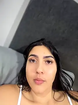 MarianaBenz online show from 06.04.26