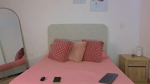 KristennBlue online show from 01.14.26