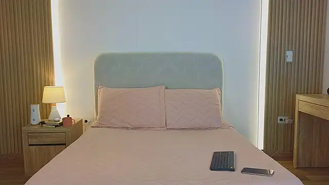 KristennBlue online show from 03.10.26