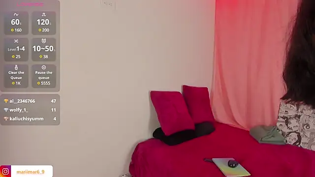 Snapshot of mari_mar69 chatting on 03.17.25 mari mar69 online show from 03.17.25