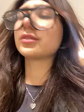 Snapshot of QuitieLia chatting on 12.06.24 QuitieLia online show from 12.06.24