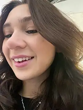 Snapshot of QuitieLia chatting on 12.10.24 QuitieLia online show from 12.10.24