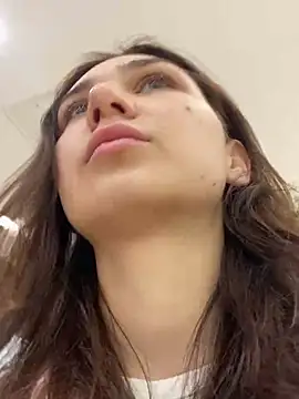 Snapshot of QuitieLia chatting on 12.13.24 QuitieLia online show from 12.13.24