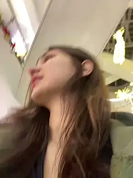 Snapshot of QuitieLia chatting on 12.17.24 QuitieLia online show from 12.17.24