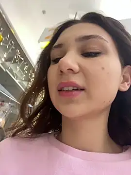 Snapshot of QuitieLia chatting on 01.16.25 QuitieLia online show from 01.16.25