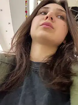 Snapshot of QuitieLia chatting on 01.16.25 QuitieLia online show from 01.16.25