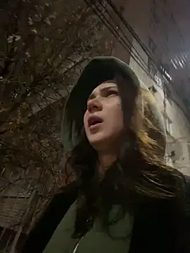 Snapshot of QuitieLia chatting on 01.17.25 QuitieLia online show from 01.17.25