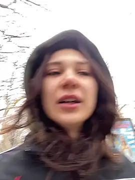 Snapshot of QuitieLia chatting on 01.20.25 QuitieLia online show from 01.20.25