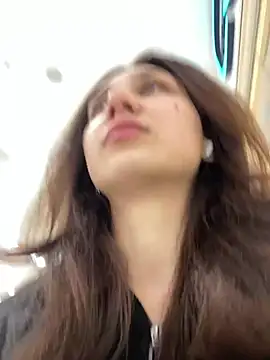 Snapshot of QuitieLia chatting on 01.24.25 QuitieLia online show from 01.24.25