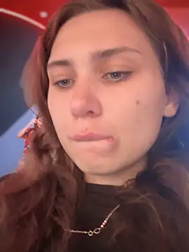 Snapshot of QuitieLia chatting on 10.05.25 QuitieLia online show from 10.05.25