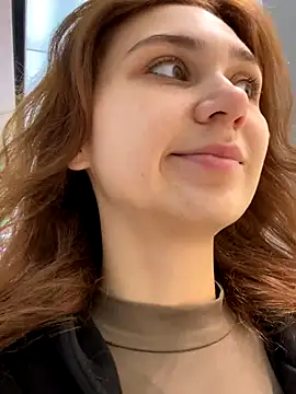 Snapshot of QuitieLia chatting on 10.31.25 QuitieLia online show from 10.31.25