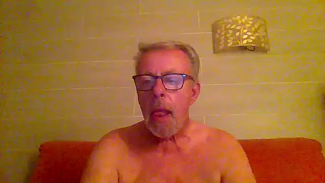 Snapshot of tuggy59 chatting on 06.07.26 tuggy59 online show from 06.07.26
