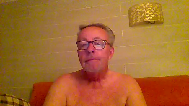 Snapshot of tuggy59 chatting on 06.13.26 tuggy59 online show from 06.13.26