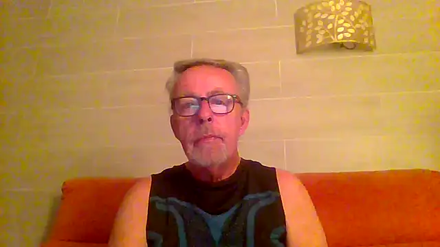 Snapshot of tuggy59 chatting on 06.19.26 tuggy59 online show from 06.19.26